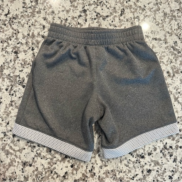 NiKE BOYS DRi-FiT SHORTS // 4T (GREY & BLACK/WHiTE) & 3T (BLUE & YELLOW) - Picture 2 of 10